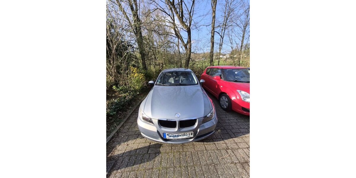 BMW 320 92.000 km 4.500 &euro; Iserlohn 58642