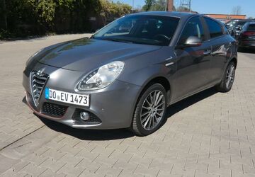Alfa Romeo Giulietta 83.600 km 10.300 &euro; Dortmund 44147