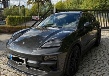 Porsche Macan 8.039 km 106.999 &euro; Dortmund 44269